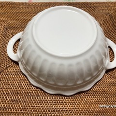 新品未使用　グラタン皿 800ml、サラダプレート、ラーメン用の画像