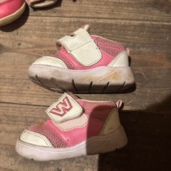子供用シューズの画像