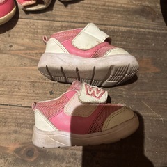 子供用シューズの画像