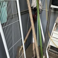 高枝キリバサミ、スコップ、枝切りバサミ、立ちカマ　支柱、の画像