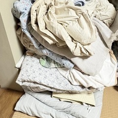 【浦安市発　直接取り引きのみ】布団 枕 シーツカバー 寝具の画像