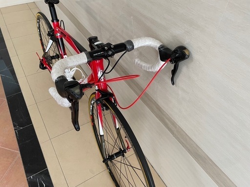 Bianchi Vianrone 7 レッドロードバイク　大阪より Bianchi Vianrone 7 レッドロードバイク大阪より (福太郎) 崇禅