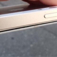 iPhone se 1世代　64GBの画像
