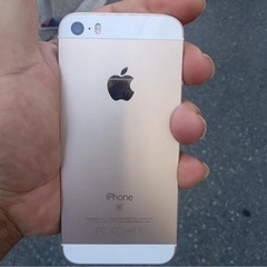 iPhone se 1世代　64GBの画像