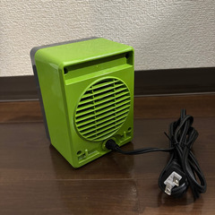 コンパクト！TEKNOS ミニセラミックファンヒーター DCモーター搭載/静音設計 300W グリーンの画像