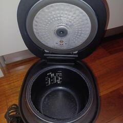 炊飯器　3合炊きの画像