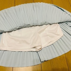 未使用　プリーツスカート 星型チャーム付き　レギンスパンツ付きの画像