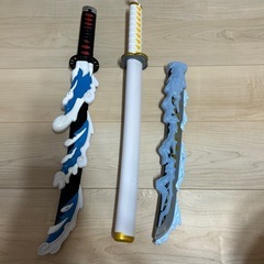 鬼滅の刃剣2本の画像