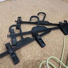 【前橋市直接受け渡し】バスタオルハンガー　スラックスハンガー　タオルハンガー　ズボン　スカート　ボトムス用　洗濯用品　の画像