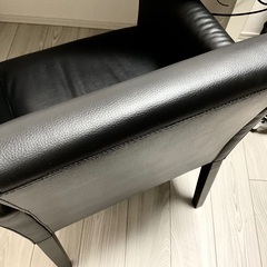 IKEA asgrim 高級チェア　ブラック　使用時間3ヶ月の画像
