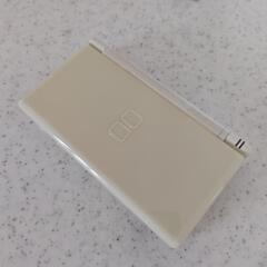 Nintendo ニンテンドーDS Lite ホワイト 本体 充電器付の画像