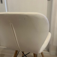 ホワイトチェアの画像