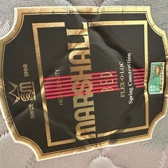 セミダブルベッドとマットレスの画像
