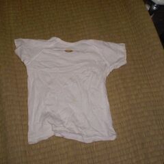 サイズ　不明　子供　Tシャツ　シミありの画像