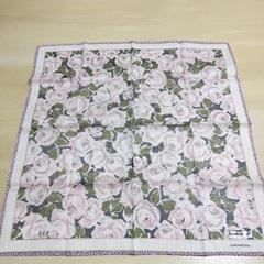 新品未使用シール付き　LANCELハンカチの画像