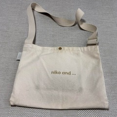 nico and... トートバッグの画像