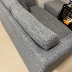 ニトリ2人掛け用ソファ(オットマン付き)の画像