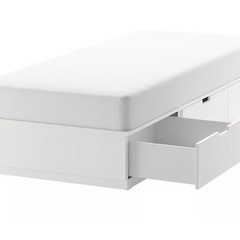 IKEA ベッドフレームの画像
