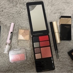 メイク用品 まとめ売り
の画像