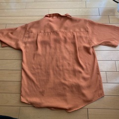 半袖シャツ オレンジ 胸ポケット付きの画像