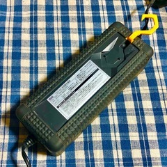 車バイク用全自動バッテリー充電器　12V 4A
の画像