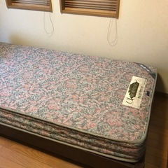 シングルベッドの画像