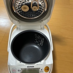 炊飯器の画像