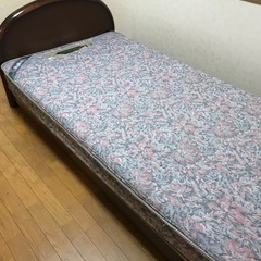 シングルベッドの画像
