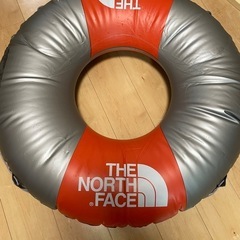 THE NORTH FACEの浮き輪の画像