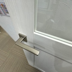 木製 リビングドアの画像