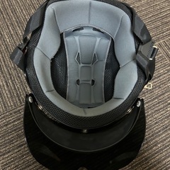 ヤールーヘルメットの画像