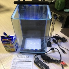 テトラ 水槽セット リビングキューブ20LED付の画像