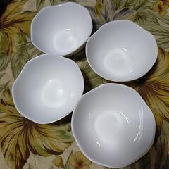 白小深皿4点セット❢USED❢の画像