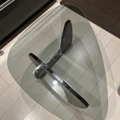 ガラスローテブルの画像