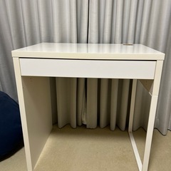 引き出し付き　机　デスクの画像