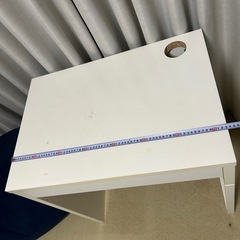 引き出し付き　机　デスクの画像