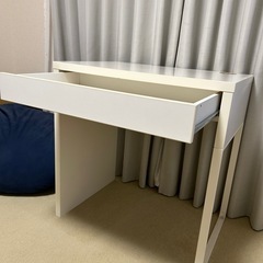 引き出し付き　机　デスクの画像