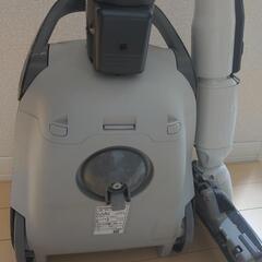 2014年Panasonic 紙パック式掃除機   MC-PC33AG-Sの画像