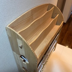 おもちゃ収納付き絵本ラックの画像