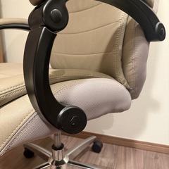ニトリ｜オフィスチェア｜モカ色の画像