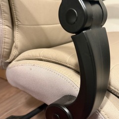 ニトリ｜オフィスチェア｜モカ色の画像