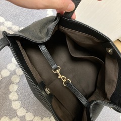 アンナマリー  レザートートバッグ　ブラック
の画像