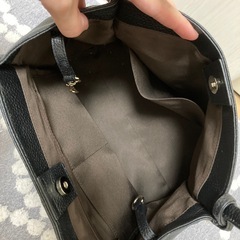 アンナマリー  レザートートバッグ　ブラック
の画像