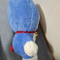 ドラえもんのぬいぐるみの画像
