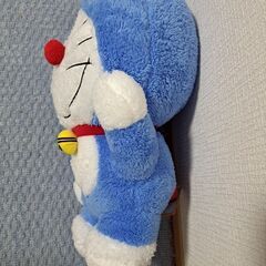 ドラえもんのぬいぐるみの画像