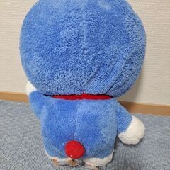 ドラえもんのぬいぐるみの画像