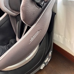 コンビ　チャイルドシートの画像