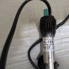 水槽用ヒーター（HL-188、25W）とLEDライトのセットの画像
