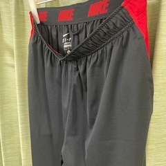 NIKE ナイキ ランニングウェア ハーフパンツ ショートパンツ L 黒赤ラインの画像