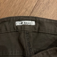 膝上スカート　カーキ　Mサイズの画像